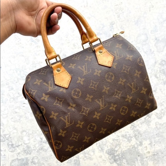 ✨SOLD✨AUTHENTIC LOUIS VUITTON SPEEDY 25✨ - Picture 1 of 14
